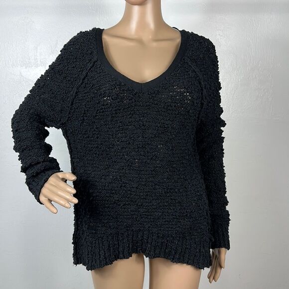Free People Black V-neck Chunky Knit Popcorn Pullover Sweater Size XS - Picture 1 of 9